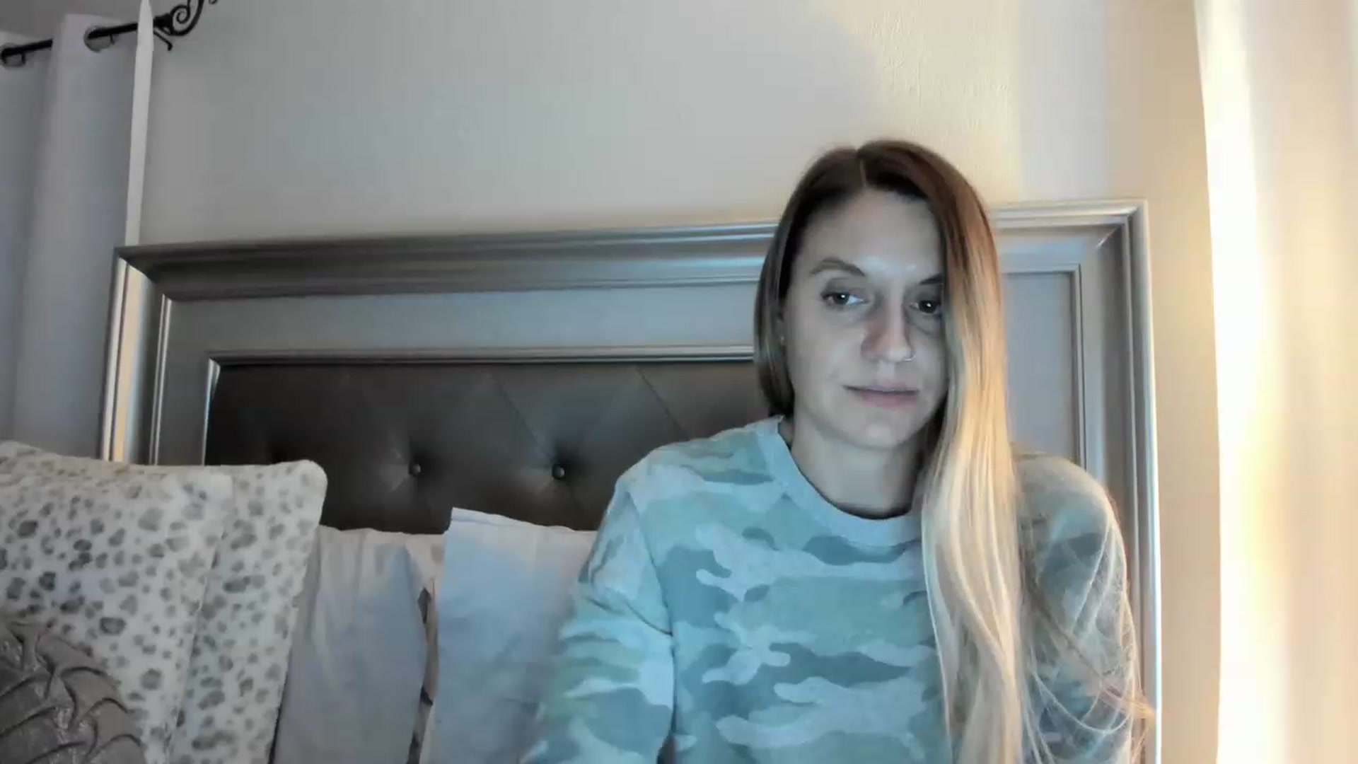 Gallery image thumbnail from Ca_ndi's myfreecams stream on, 03/22/2023, 24:03 image 20 of 20