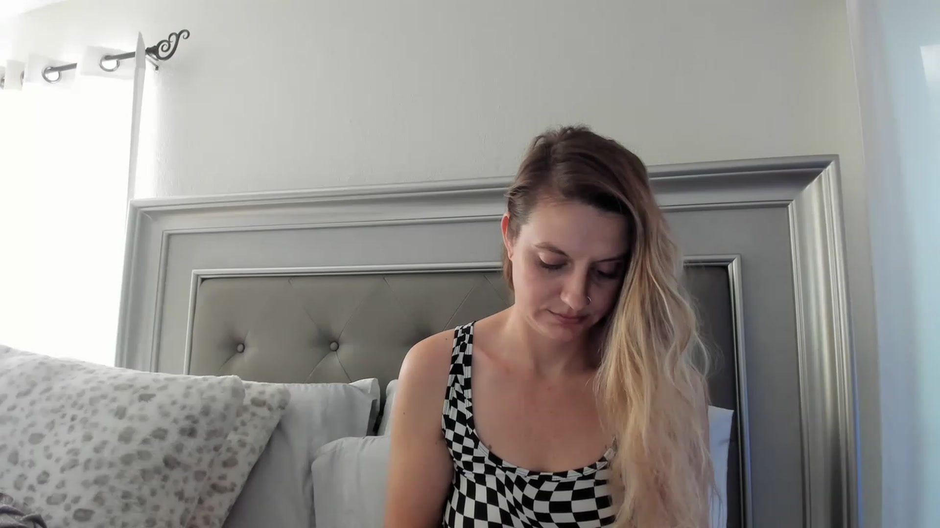 Gallery image thumbnail from Ca_ndi's myfreecams stream on, 03/24/2023, 13:00 image 20 of 20