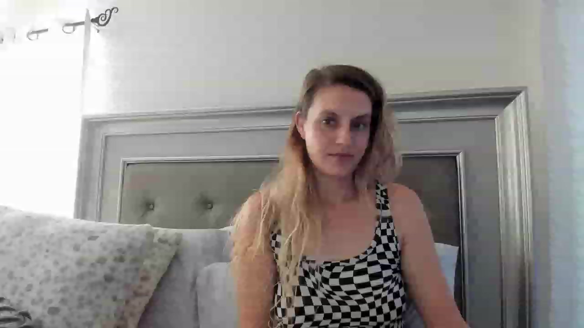 Gallery image thumbnail from Ca_ndi's myfreecams stream on, 03/24/2023, 13:00 image 2 of 20