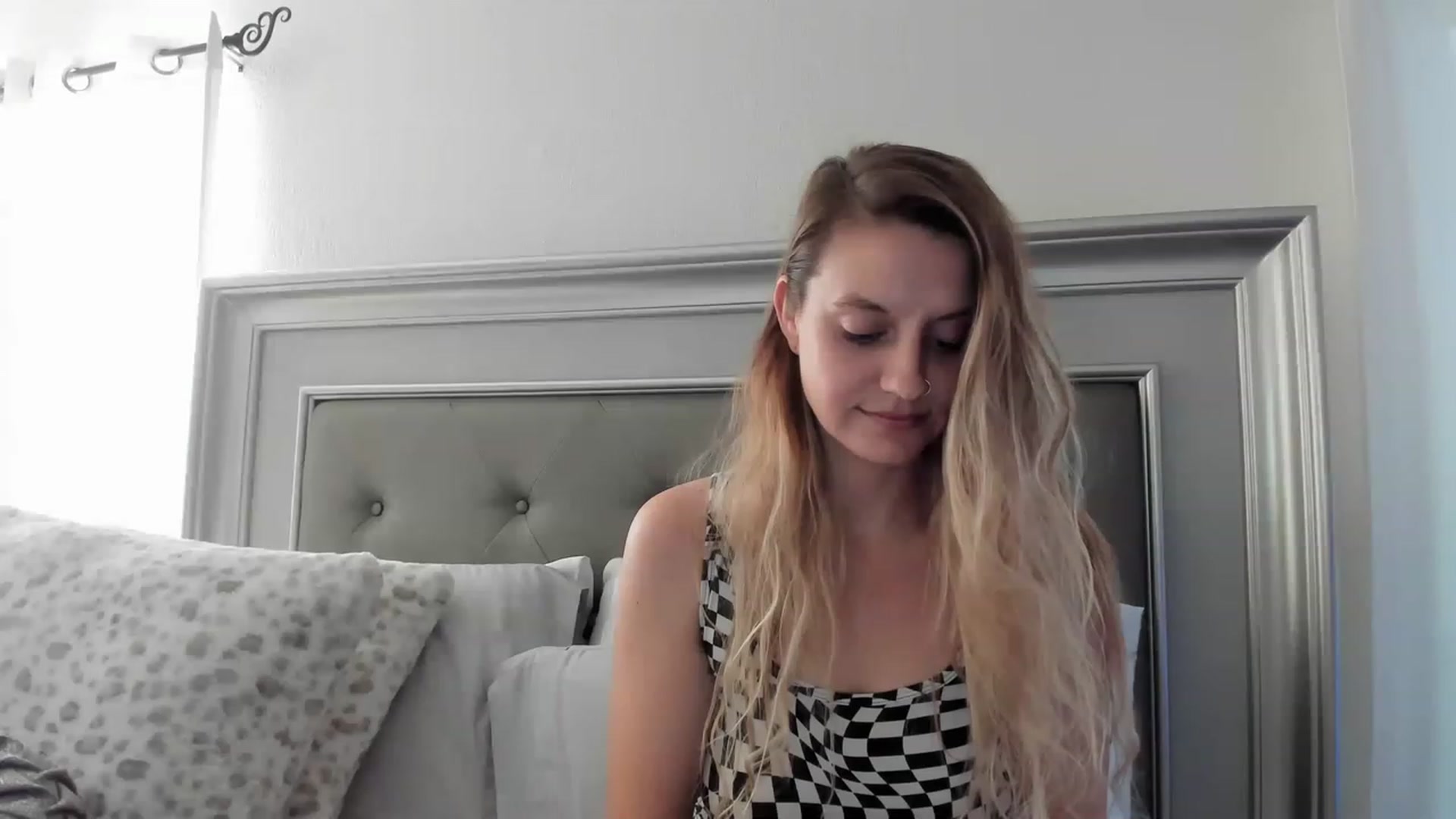 Gallery image thumbnail from Ca_ndi's myfreecams stream on, 03/24/2023, 13:00 image 4 of 20