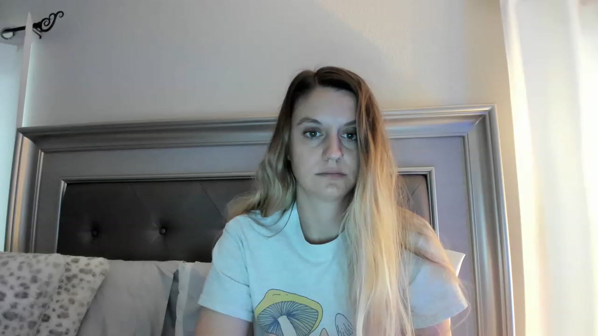 Gallery image thumbnail from Ca_ndi's myfreecams stream on, 03/25/2023, 12:21 image 3 of 20
