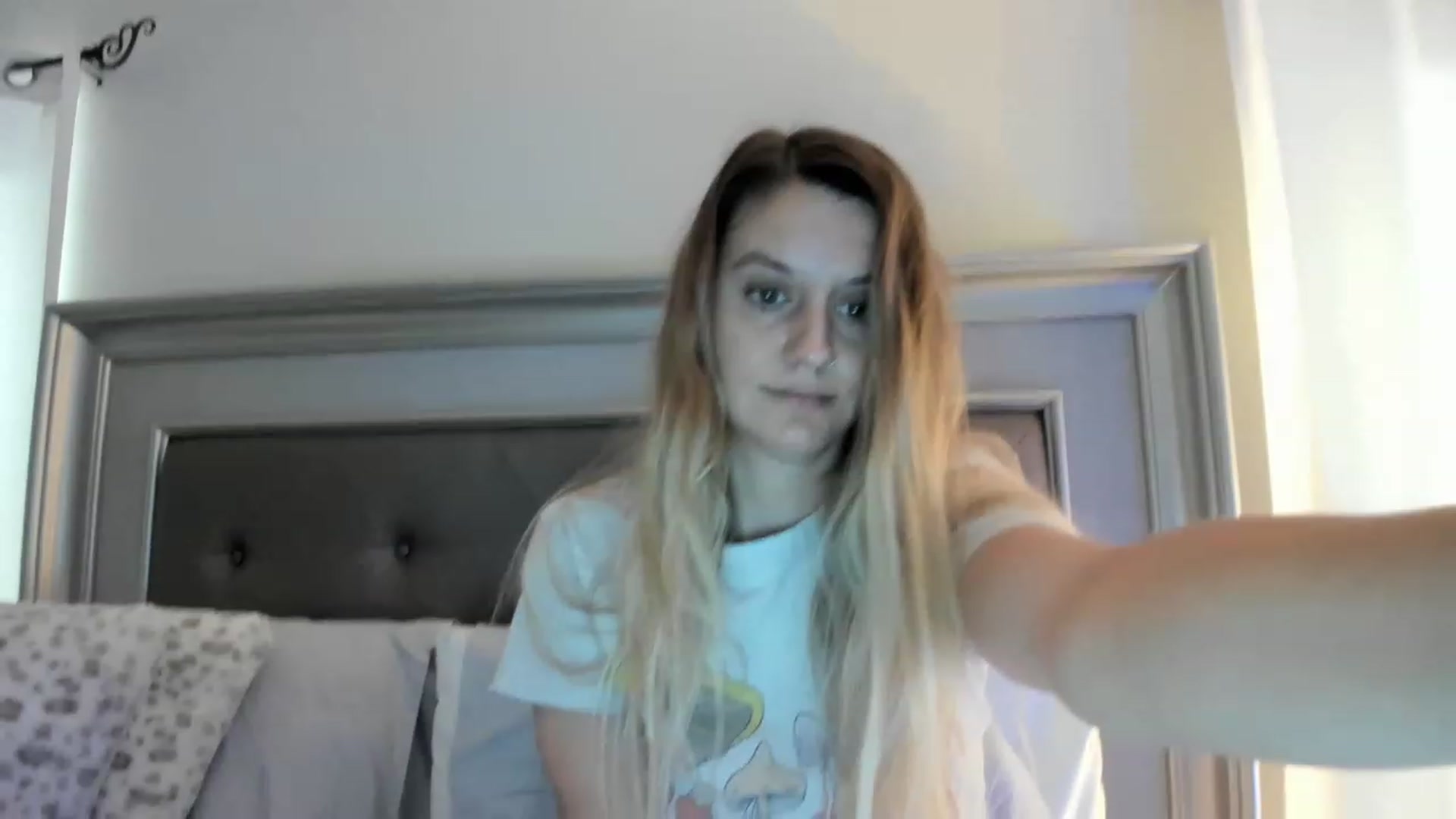 Gallery image thumbnail from Ca_ndi's myfreecams stream on, 03/25/2023, 12:21 image 13 of 20