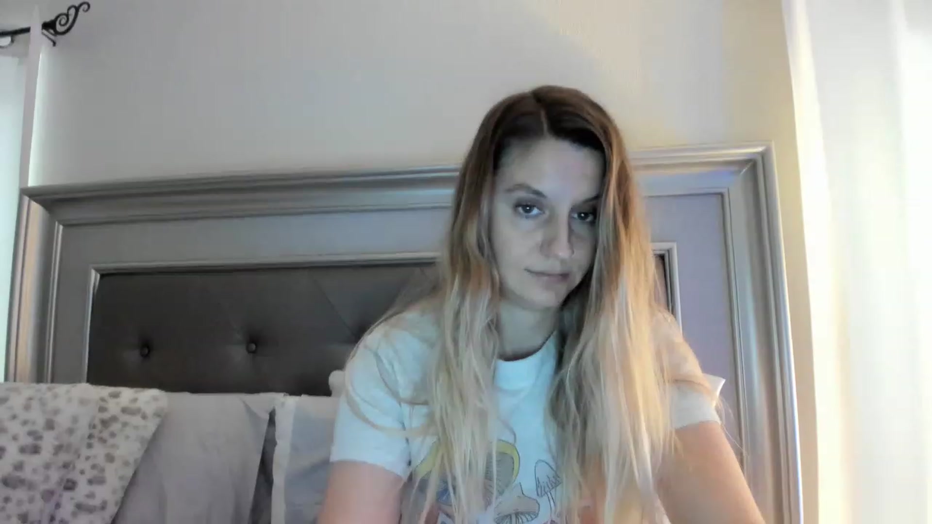 Gallery image thumbnail from Ca_ndi's myfreecams stream on, 03/25/2023, 12:21 image 12 of 20