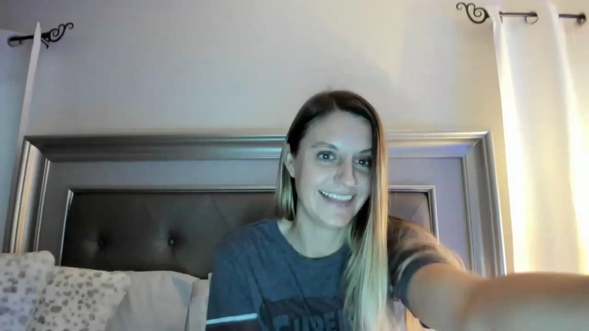Gallery image thumbnail from Ca_ndi's myfreecams stream on, 03/26/2023, 11:58 image 1 of 20
