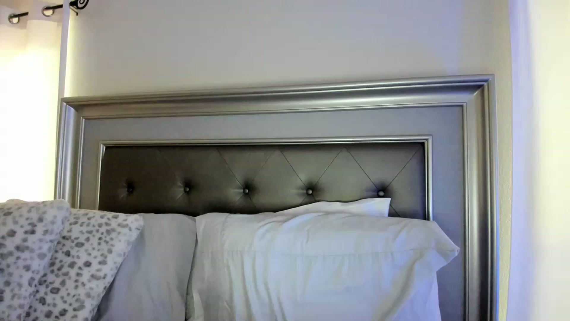 Gallery image thumbnail from Ca_ndi's myfreecams stream on, 03/26/2023, 11:58 image 17 of 20