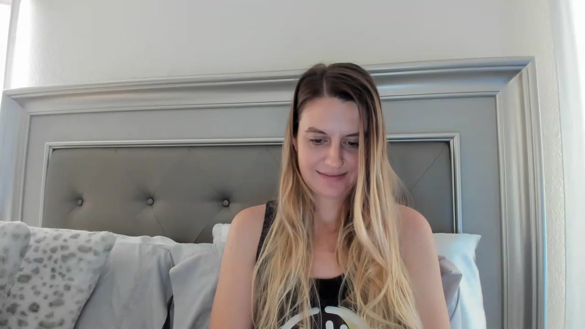 Gallery image thumbnail from Ca_ndi's myfreecams stream on, 03/28/2023, 13:20 image 7 of 20