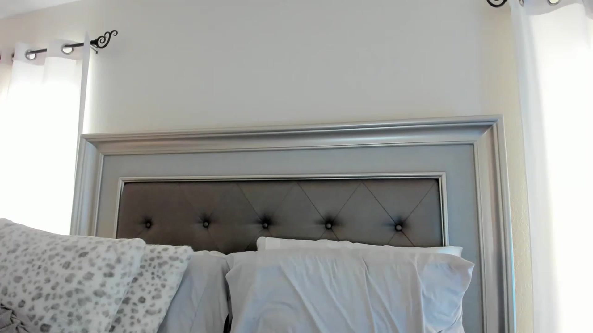 Gallery image thumbnail from Ca_ndi's myfreecams stream on, 03/28/2023, 13:20 image 17 of 20