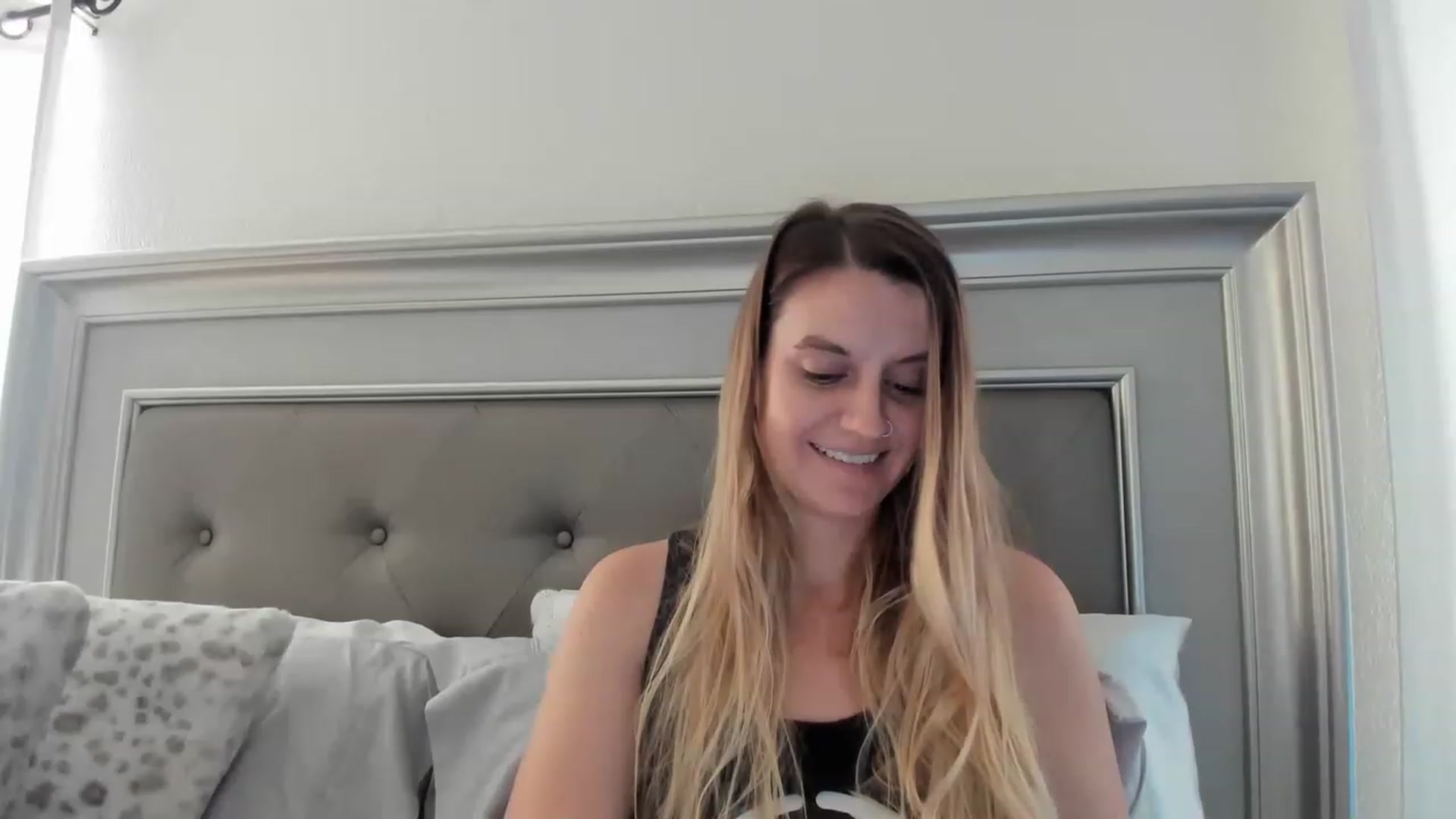 Gallery image thumbnail from Ca_ndi's myfreecams stream on, 03/28/2023, 13:20 image 8 of 20