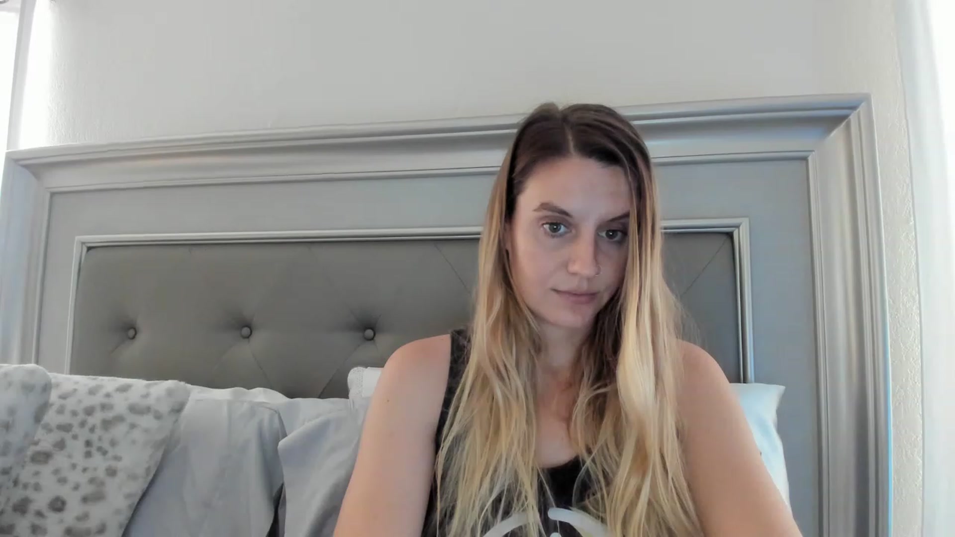Gallery image thumbnail from Ca_ndi's myfreecams stream on, 03/28/2023, 13:20 image 9 of 20