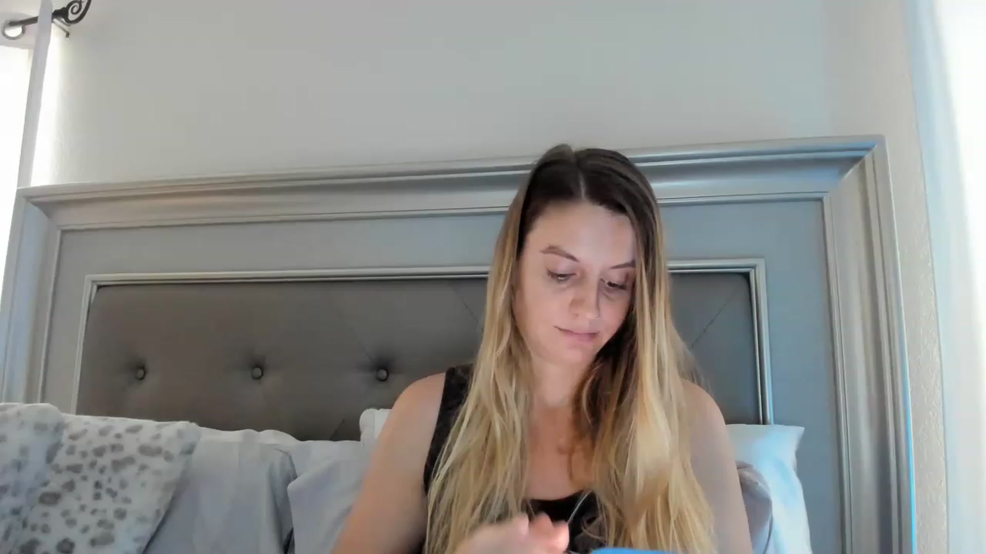 Gallery image thumbnail from Ca_ndi's myfreecams stream on, 03/28/2023, 13:20 image 4 of 20