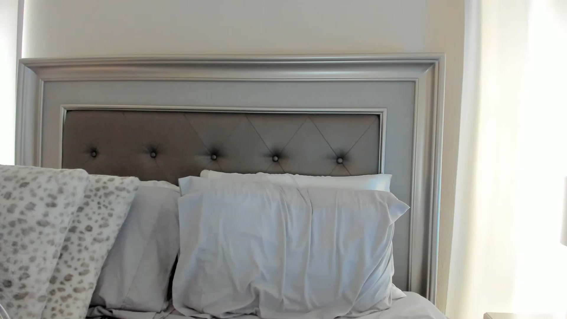 Gallery image thumbnail from Ca_ndi's myfreecams stream on, 03/28/2023, 14:04 image 18 of 20