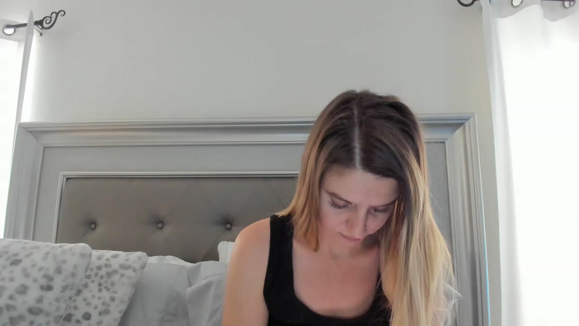 Gallery image thumbnail from Ca_ndi's myfreecams stream on, 03/28/2023, 14:04 image 1 of 20