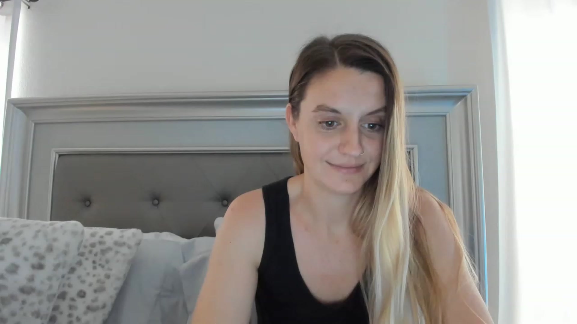 Gallery image thumbnail from Ca_ndi's myfreecams stream on, 03/28/2023, 14:04 image 4 of 20