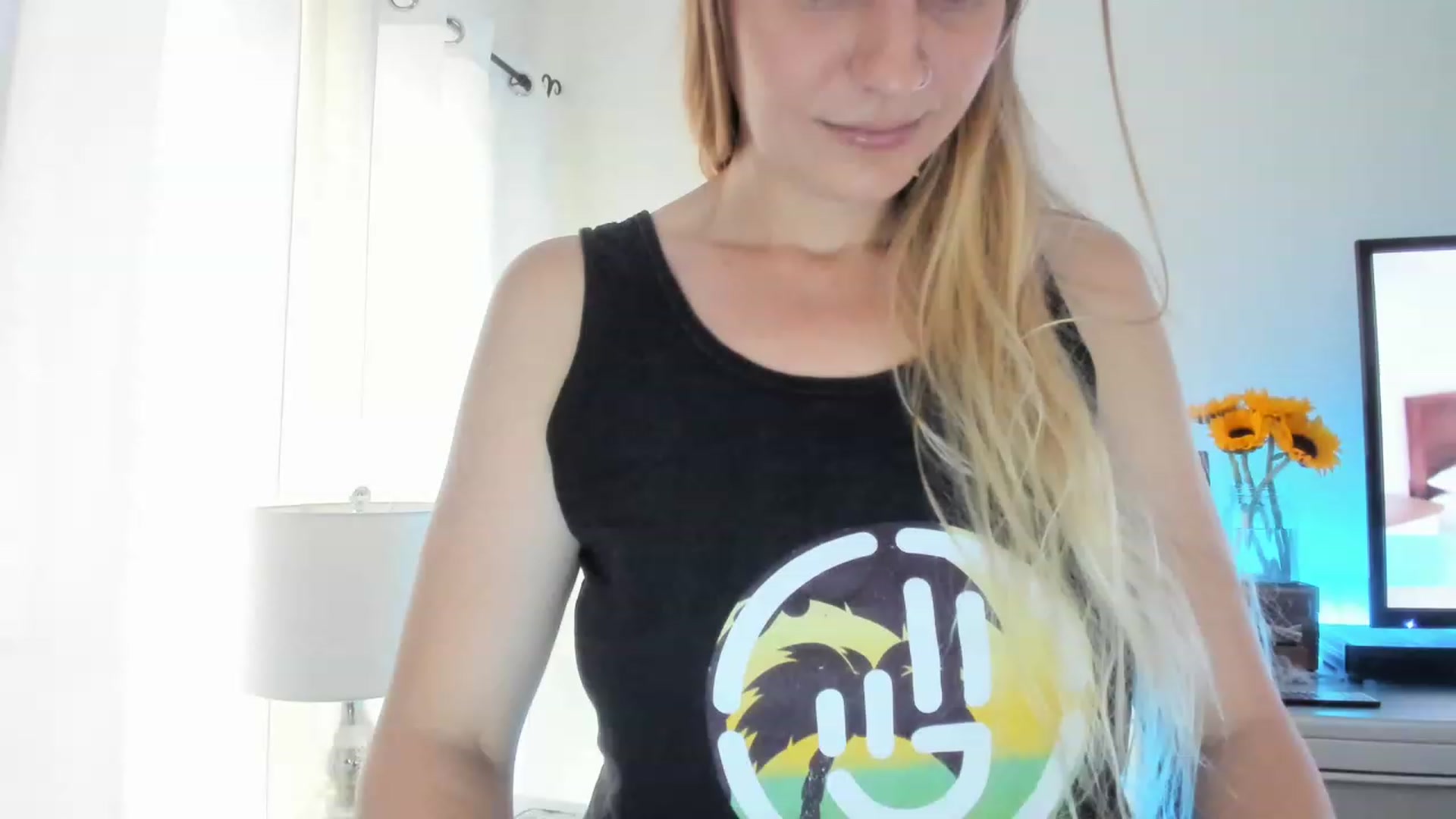 Gallery image thumbnail from Ca_ndi's myfreecams stream on, 03/28/2023, 14:04 image 10 of 20