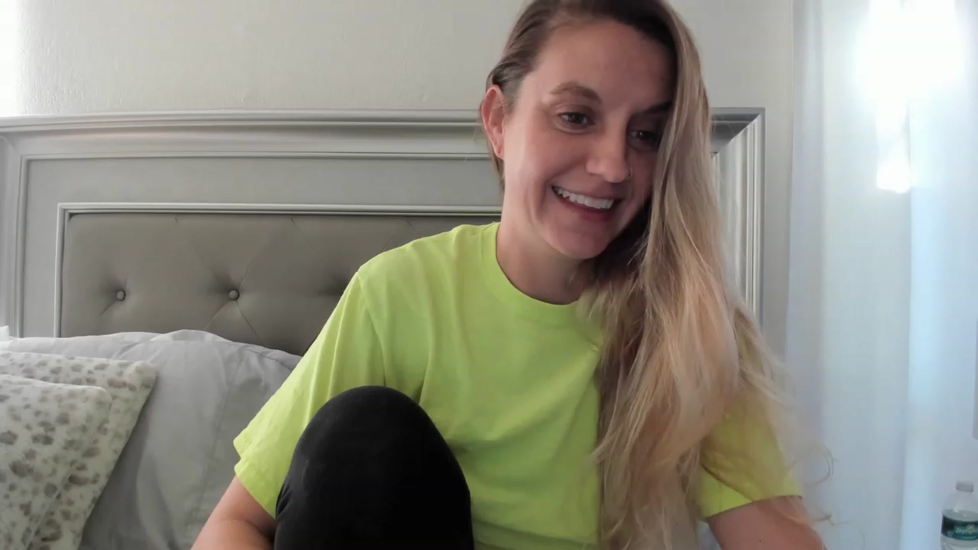 Gallery image thumbnail from Ca_ndi's myfreecams stream on, 03/31/2023, 12:54 image 9 of 20