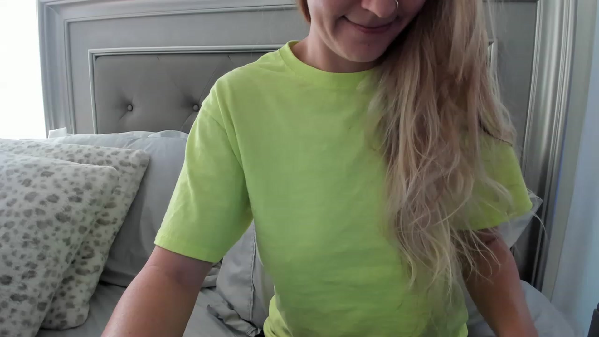 Gallery image thumbnail from Ca_ndi's myfreecams stream on, 03/31/2023, 12:54 image 11 of 20