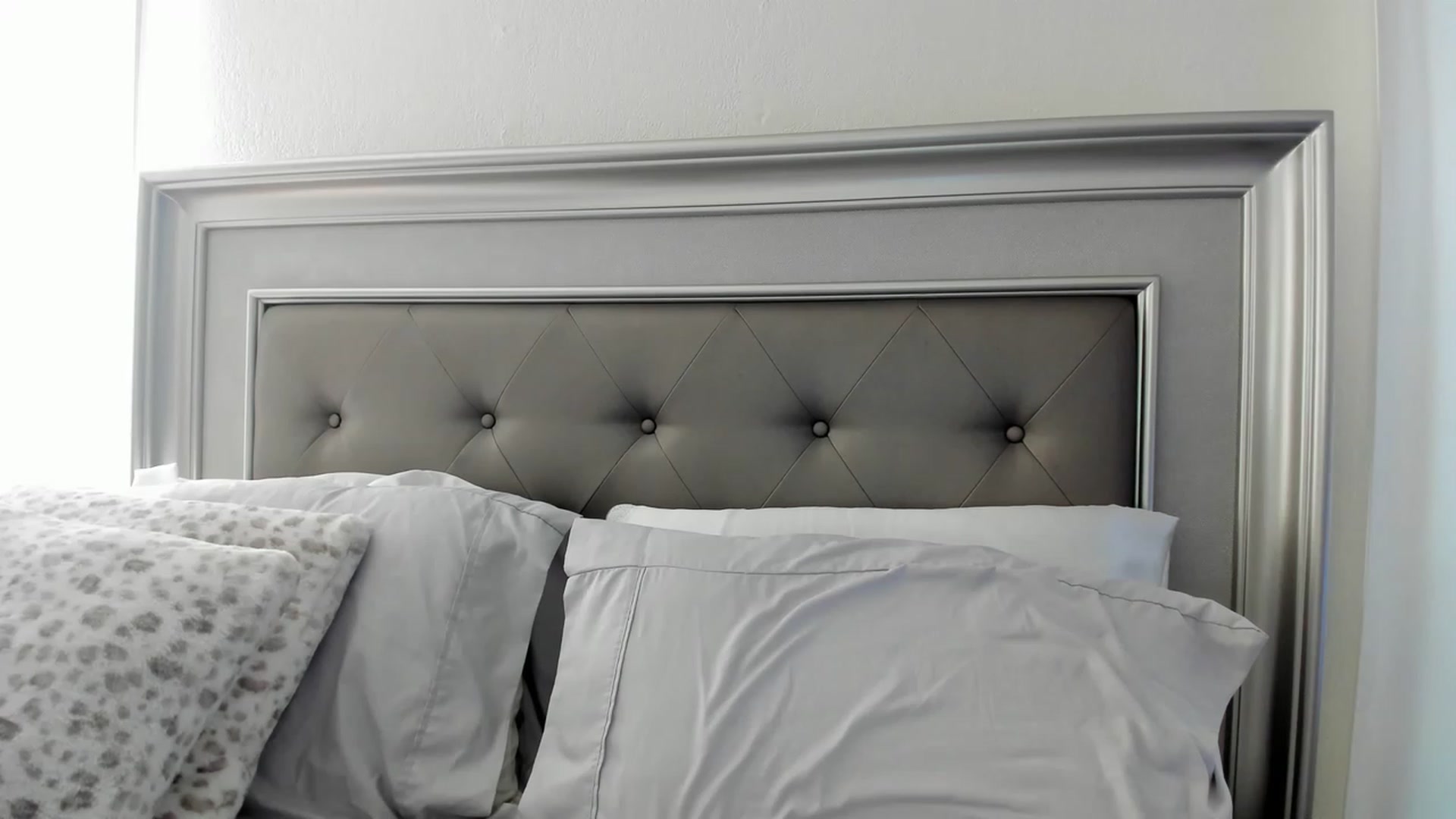 Gallery image thumbnail from Ca_ndi's myfreecams stream on, 03/31/2023, 12:54 image 14 of 20