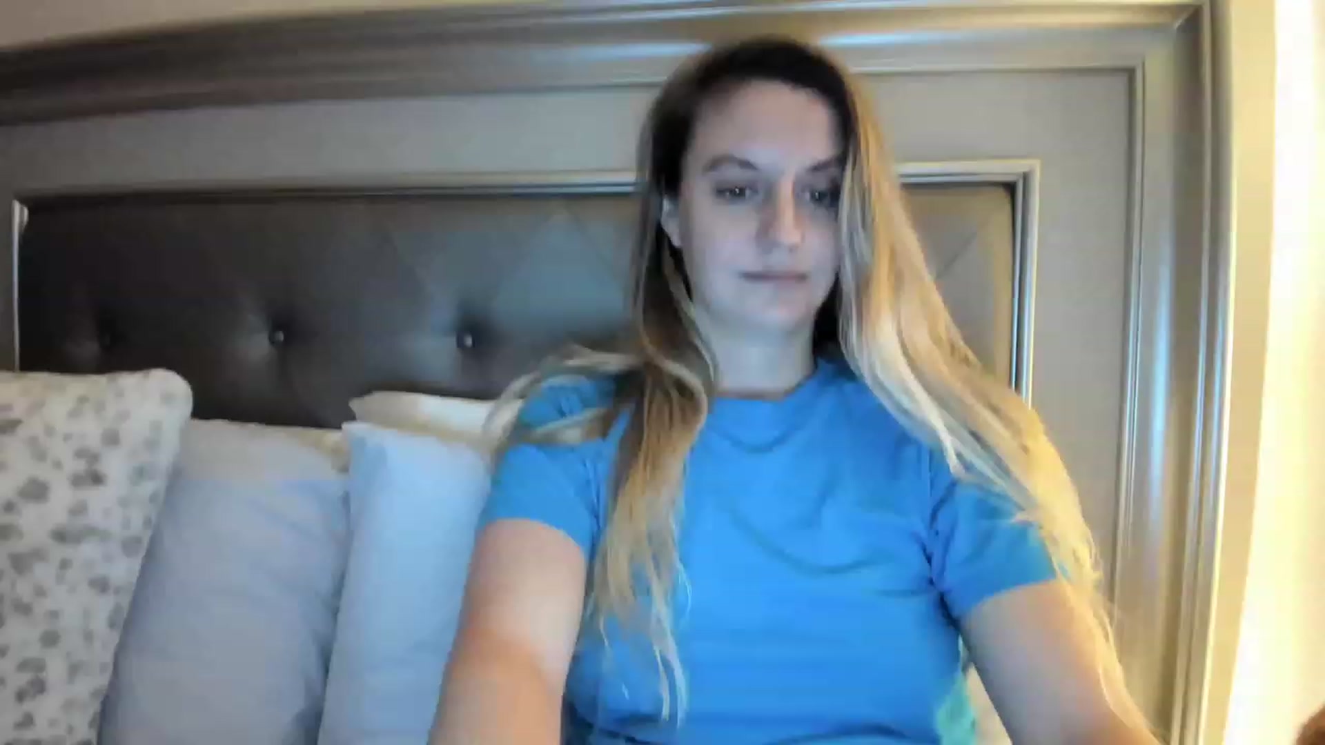 Gallery image thumbnail from Ca_ndi's myfreecams stream on, 04/02/2023, 09:29 image 5 of 20