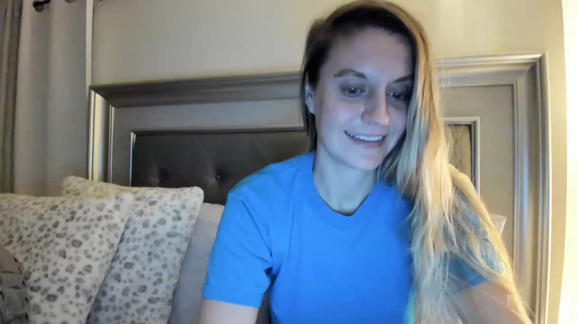 Gallery image thumbnail from Ca_ndi's myfreecams stream on, 04/02/2023, 10:28 image 15 of 20