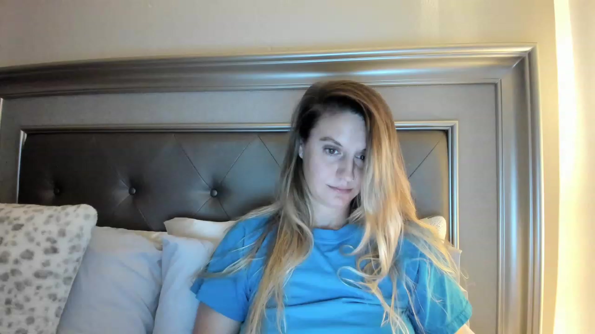 Gallery image thumbnail from Ca_ndi's myfreecams stream on, 04/02/2023, 10:28 image 6 of 20