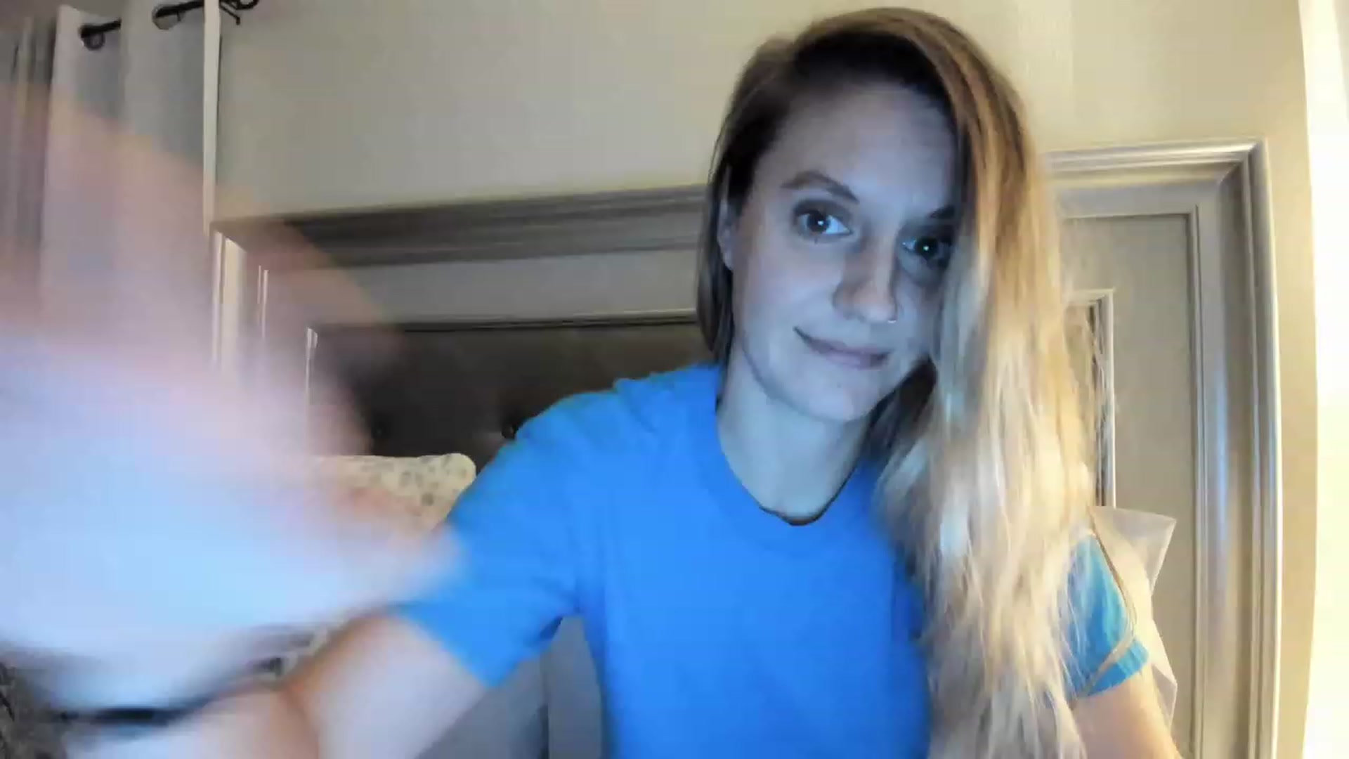 Gallery image thumbnail from Ca_ndi's myfreecams stream on, 04/02/2023, 10:28 image 16 of 20