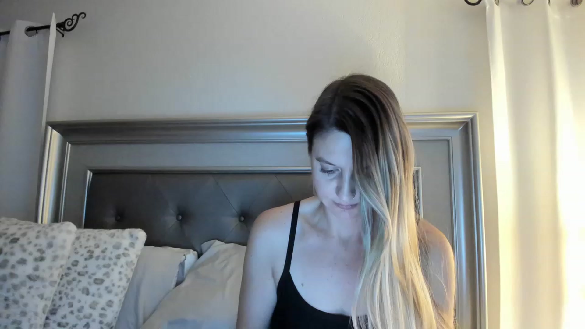 Gallery image thumbnail from Ca_ndi's myfreecams stream on, 04/07/2023, 10:46 image 20 of 20