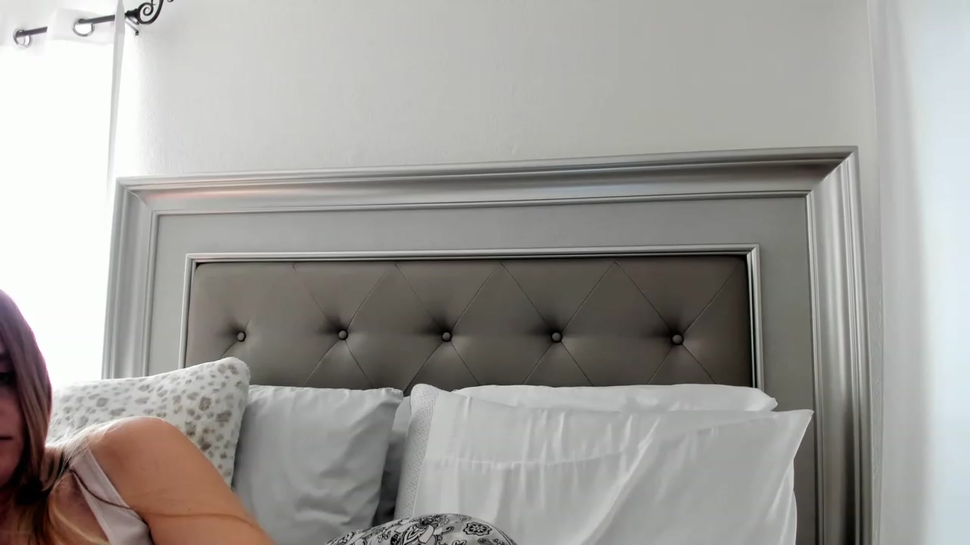 Gallery image thumbnail from Ca_ndi's myfreecams stream on, 04/10/2023, 14:00 image 17 of 20