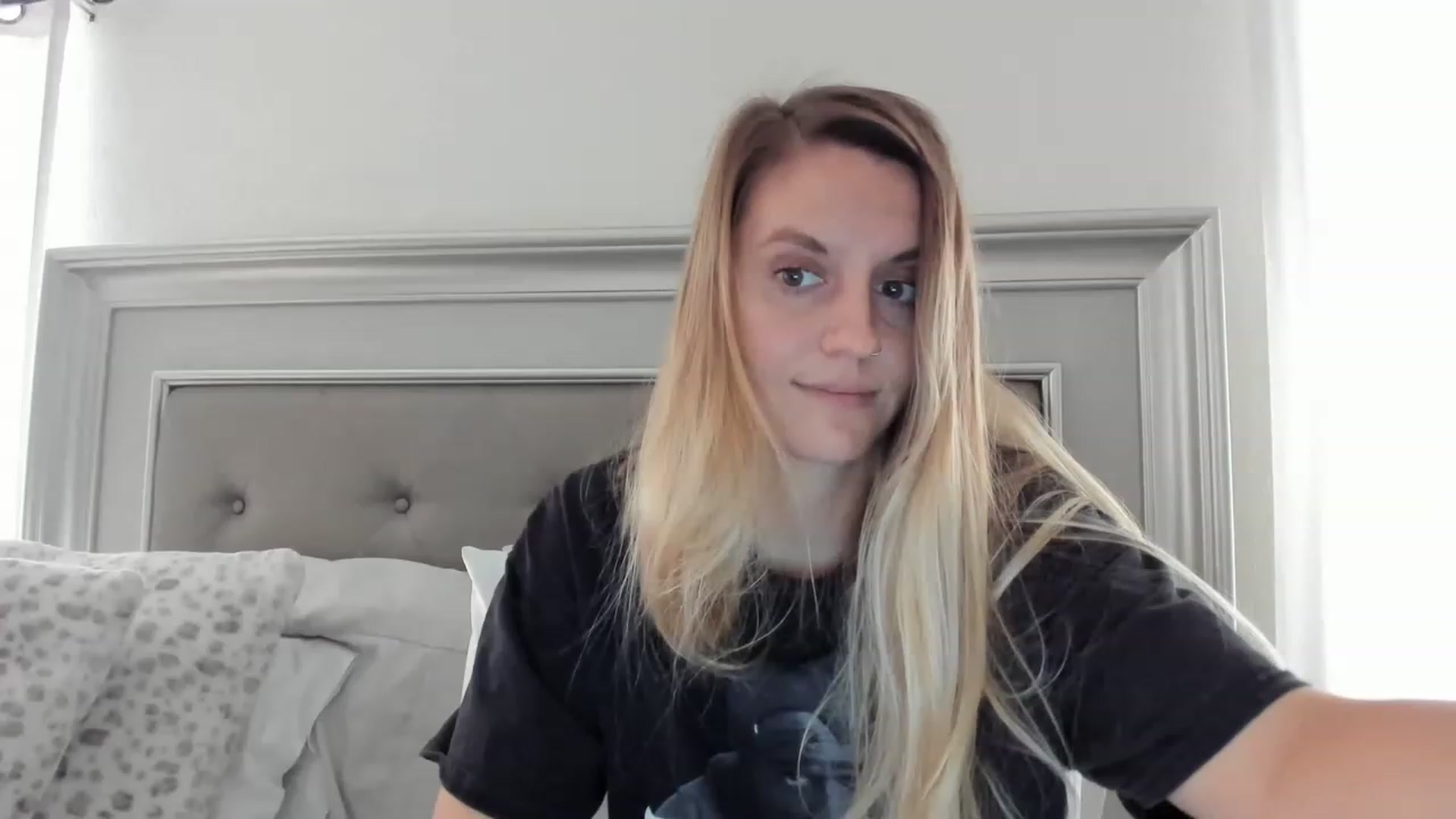 Gallery image thumbnail from Ca_ndi's myfreecams stream on, 04/15/2023, 13:55 image 2 of 20