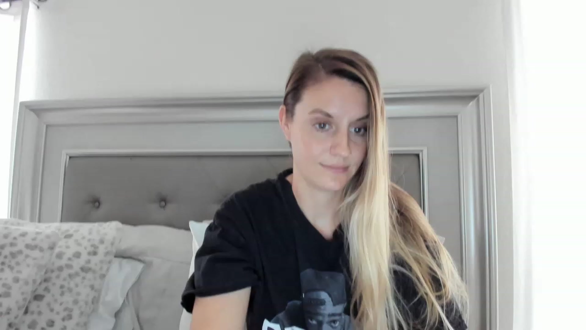 Gallery image thumbnail from Ca_ndi's myfreecams stream on, 04/15/2023, 13:55 image 8 of 20