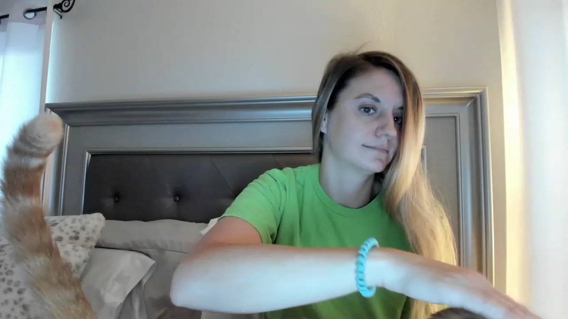 Gallery image thumbnail from Ca_ndi's myfreecams stream on, 04/16/2023, 11:38 image 8 of 20