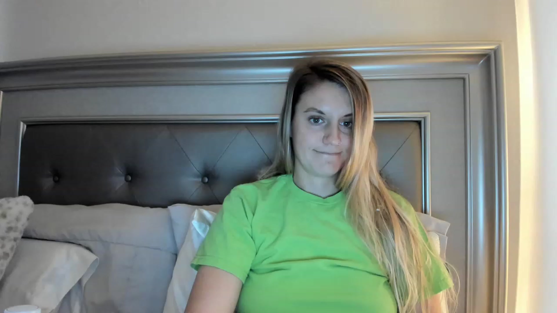 Gallery image thumbnail from Ca_ndi's myfreecams stream on, 04/16/2023, 11:38 image 5 of 20