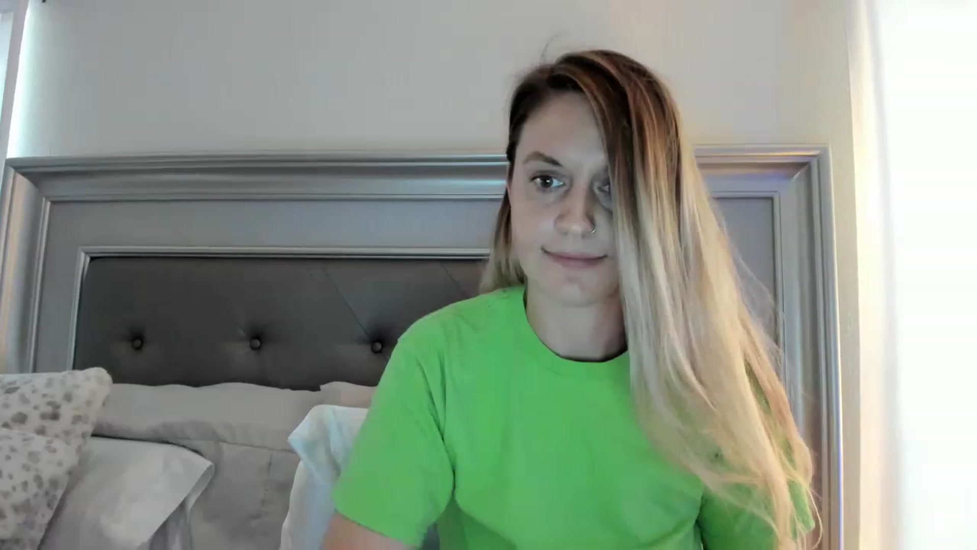 Gallery image thumbnail from Ca_ndi's myfreecams stream on, 04/16/2023, 12:12 image 8 of 20