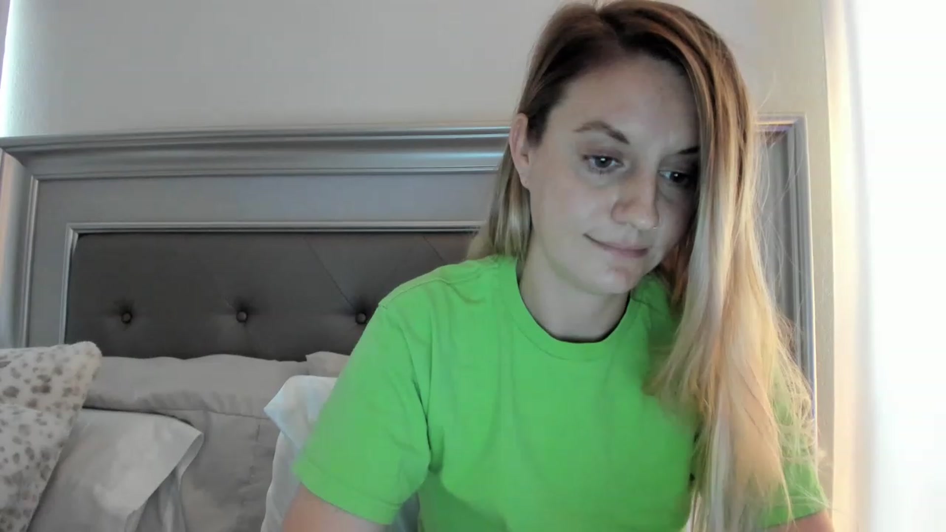 Gallery image thumbnail from Ca_ndi's myfreecams stream on, 04/16/2023, 12:12 image 7 of 20
