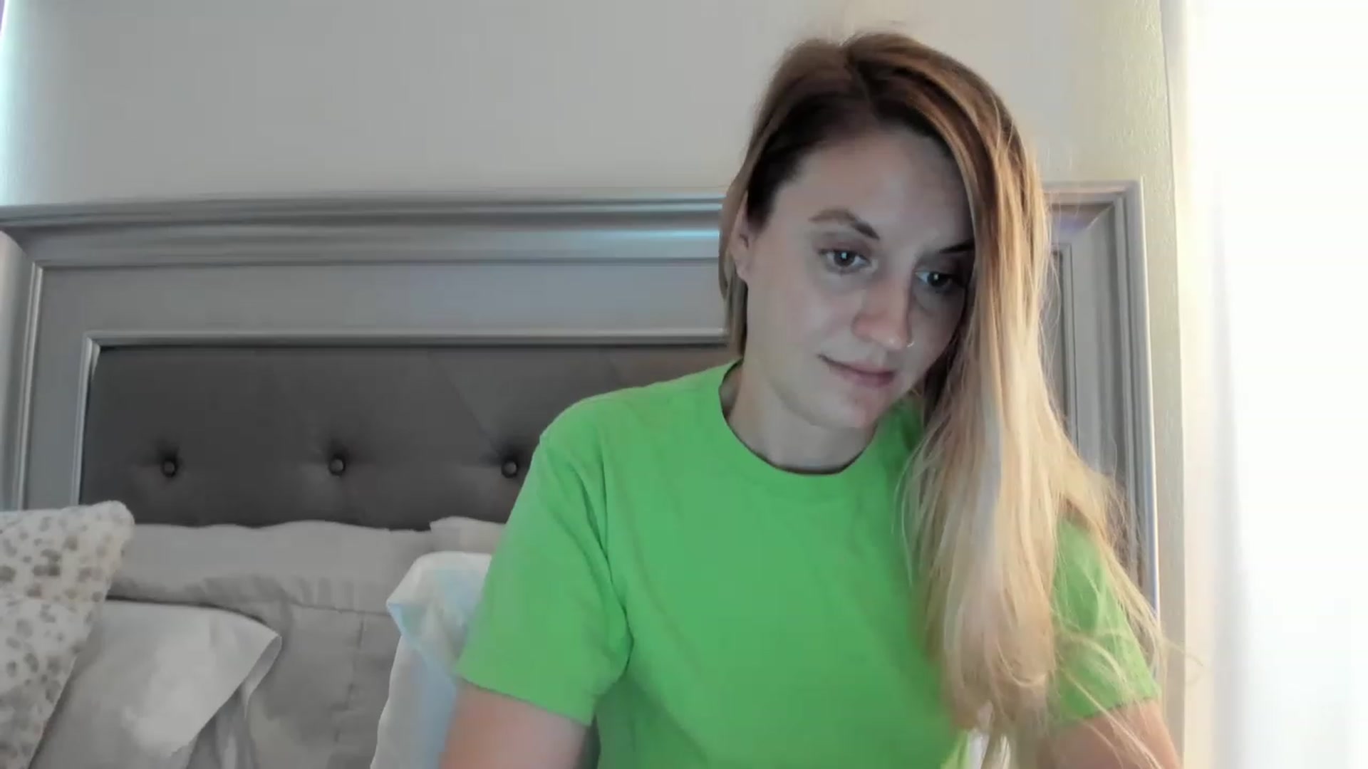 Gallery image thumbnail from Ca_ndi's myfreecams stream on, 04/16/2023, 12:12 image 19 of 20