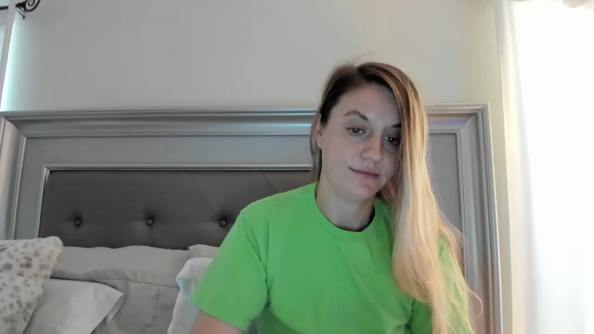 Gallery image thumbnail from Ca_ndi's myfreecams stream on, 04/16/2023, 12:12 image 18 of 20