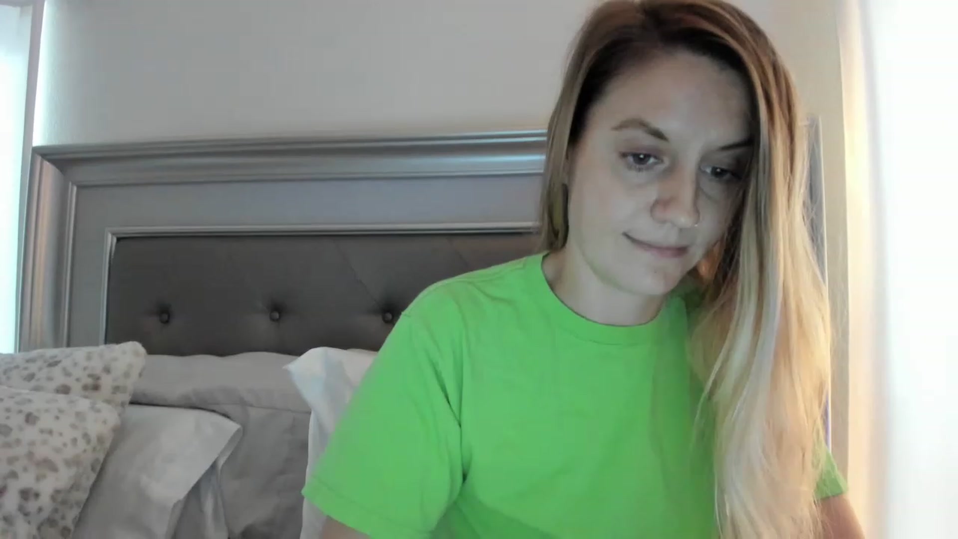 Gallery image thumbnail from Ca_ndi's myfreecams stream on, 04/16/2023, 12:12 image 5 of 20