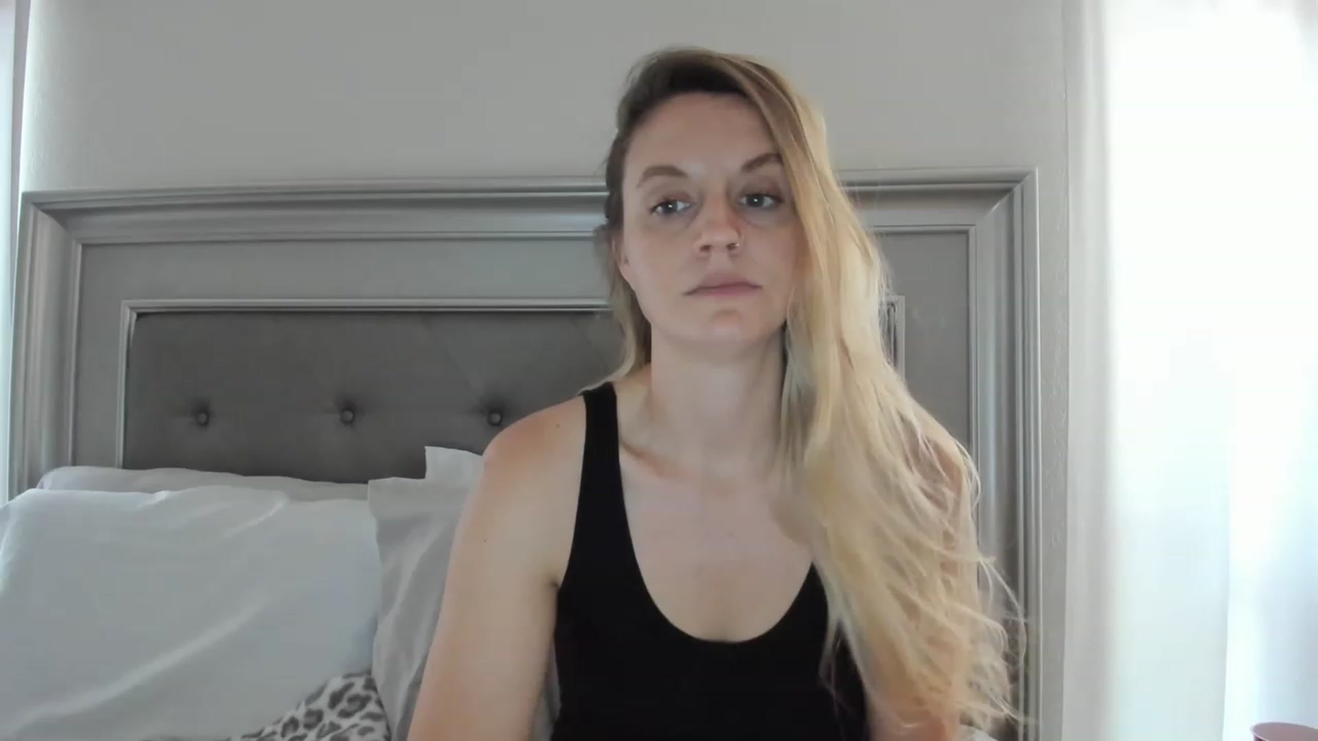 Gallery image thumbnail from Ca_ndi's myfreecams stream on, 04/23/2023, 12:32 image 1 of 20
