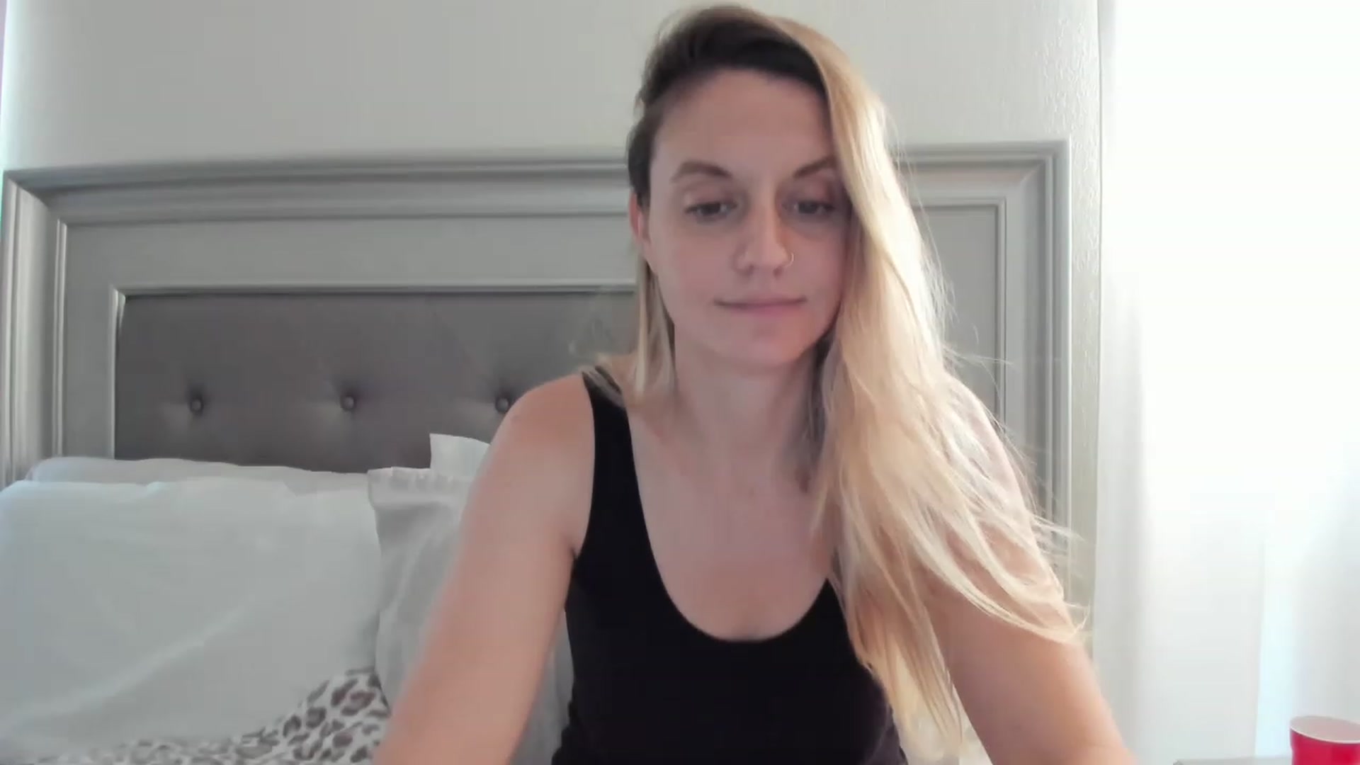 Gallery image thumbnail from Ca_ndi's myfreecams stream on, 04/23/2023, 12:32 image 9 of 20