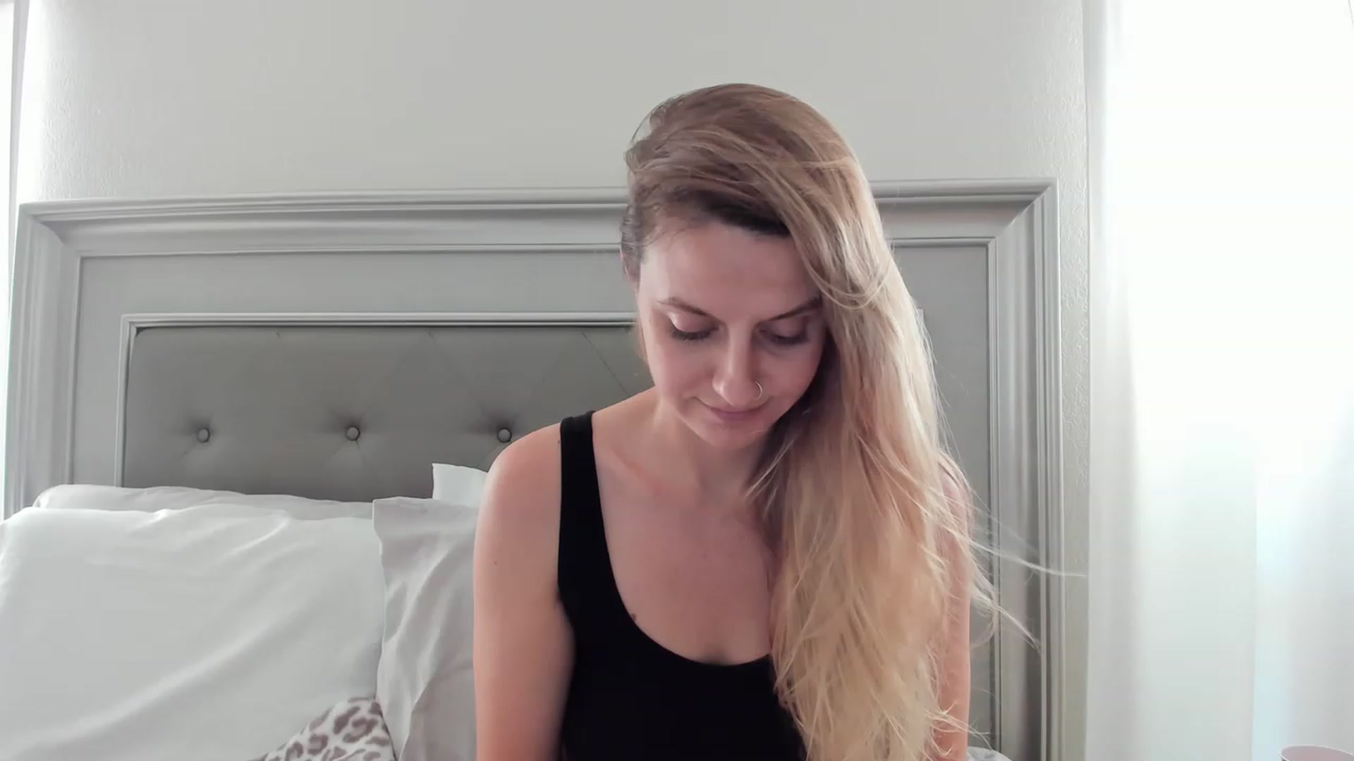 Gallery image thumbnail from Ca_ndi's myfreecams stream on, 04/23/2023, 12:32 image 19 of 20