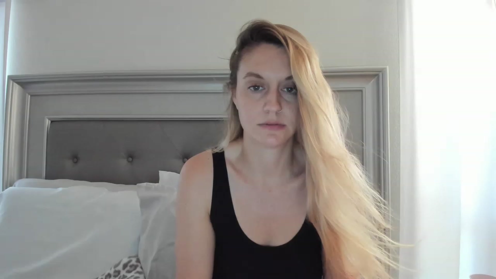 Gallery image thumbnail from Ca_ndi's myfreecams stream on, 04/23/2023, 12:32 image 4 of 20