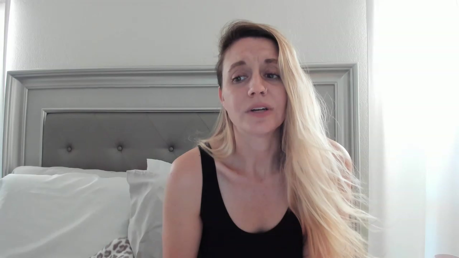 Gallery image thumbnail from Ca_ndi's myfreecams stream on, 04/23/2023, 12:32 image 11 of 20
