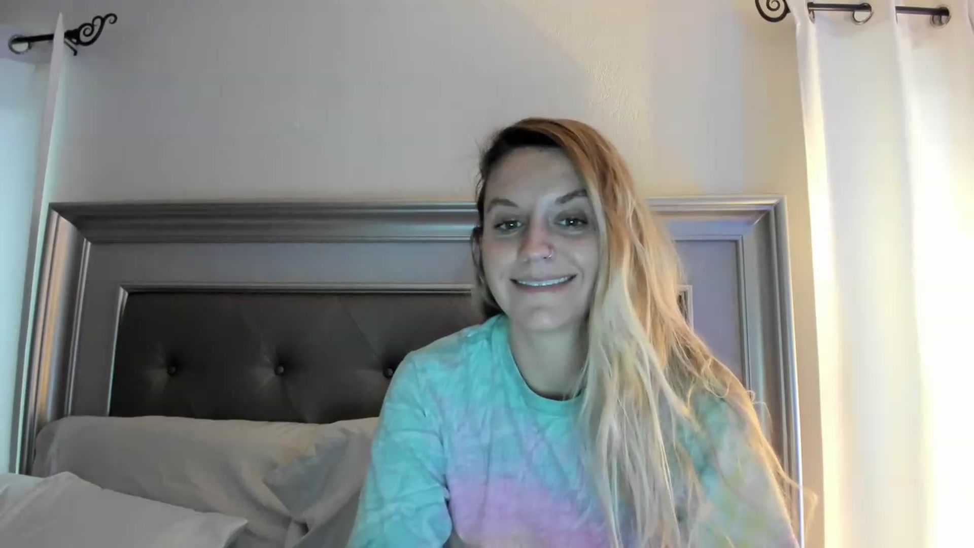 Gallery image thumbnail from Ca_ndi's myfreecams stream on, 04/24/2023, 11:47 image 4 of 20