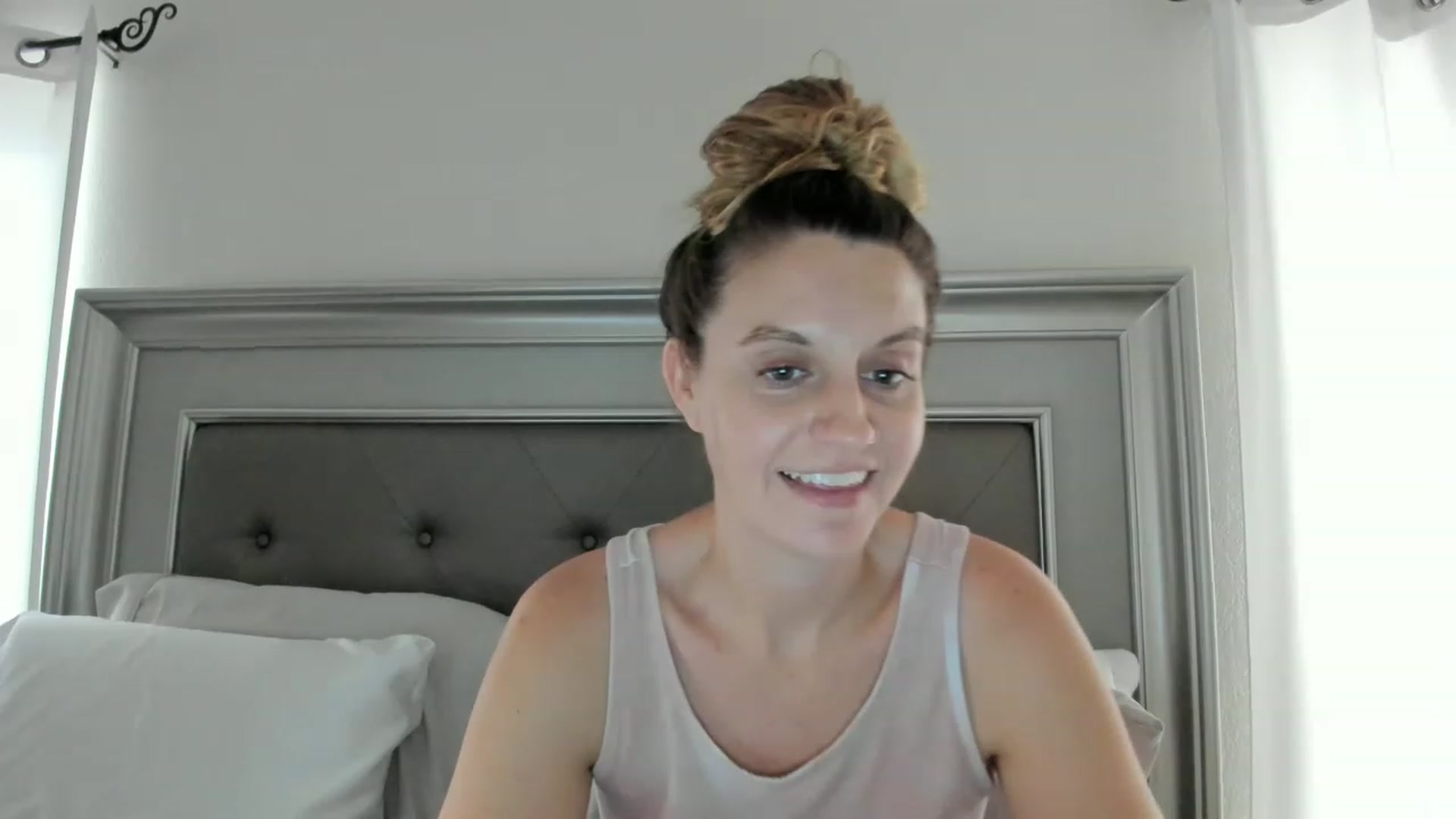 Gallery image thumbnail from Ca_ndi's myfreecams stream on, 04/29/2023, 18:04 image 5 of 20