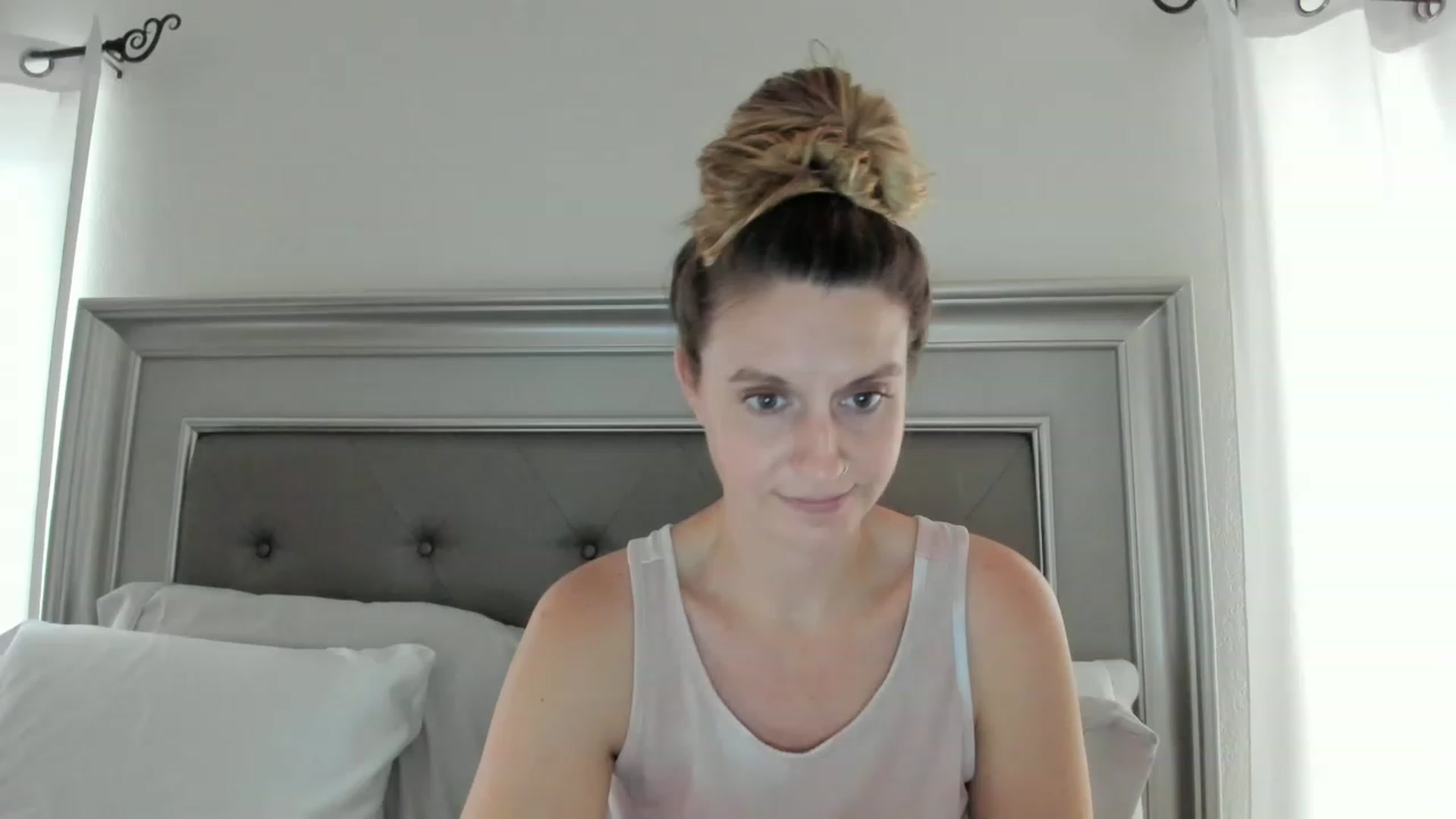Gallery image thumbnail from Ca_ndi's myfreecams stream on, 04/29/2023, 18:04 image 3 of 20