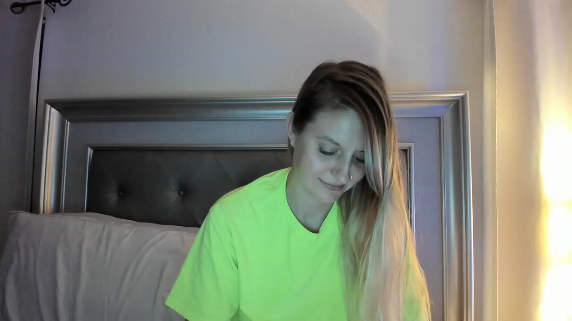 Gallery image thumbnail from Ca_ndi's myfreecams stream on, 05/01/2023, 08:59 image 11 of 20