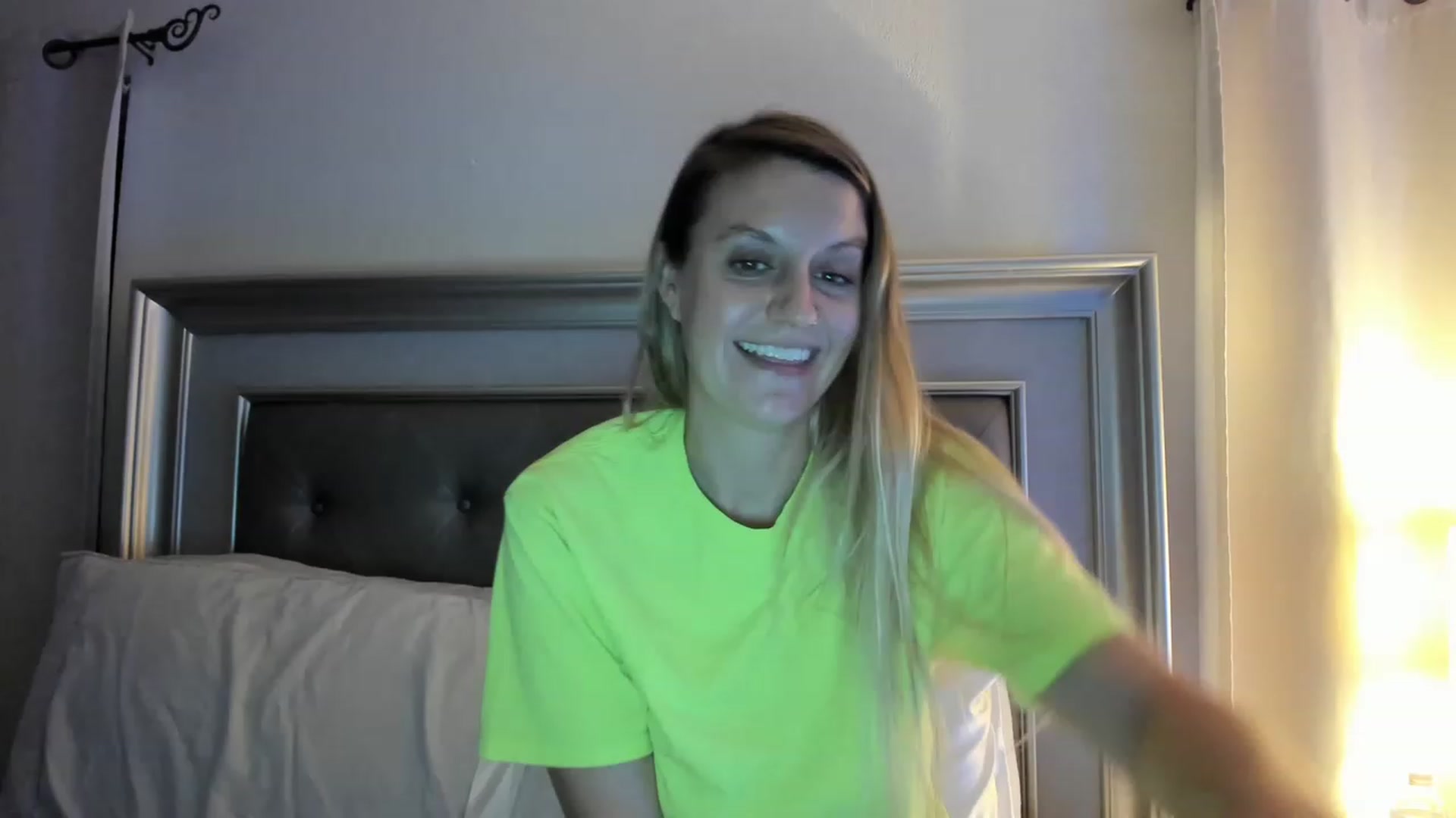 Gallery image thumbnail from Ca_ndi's myfreecams stream on, 05/01/2023, 08:59 image 4 of 20