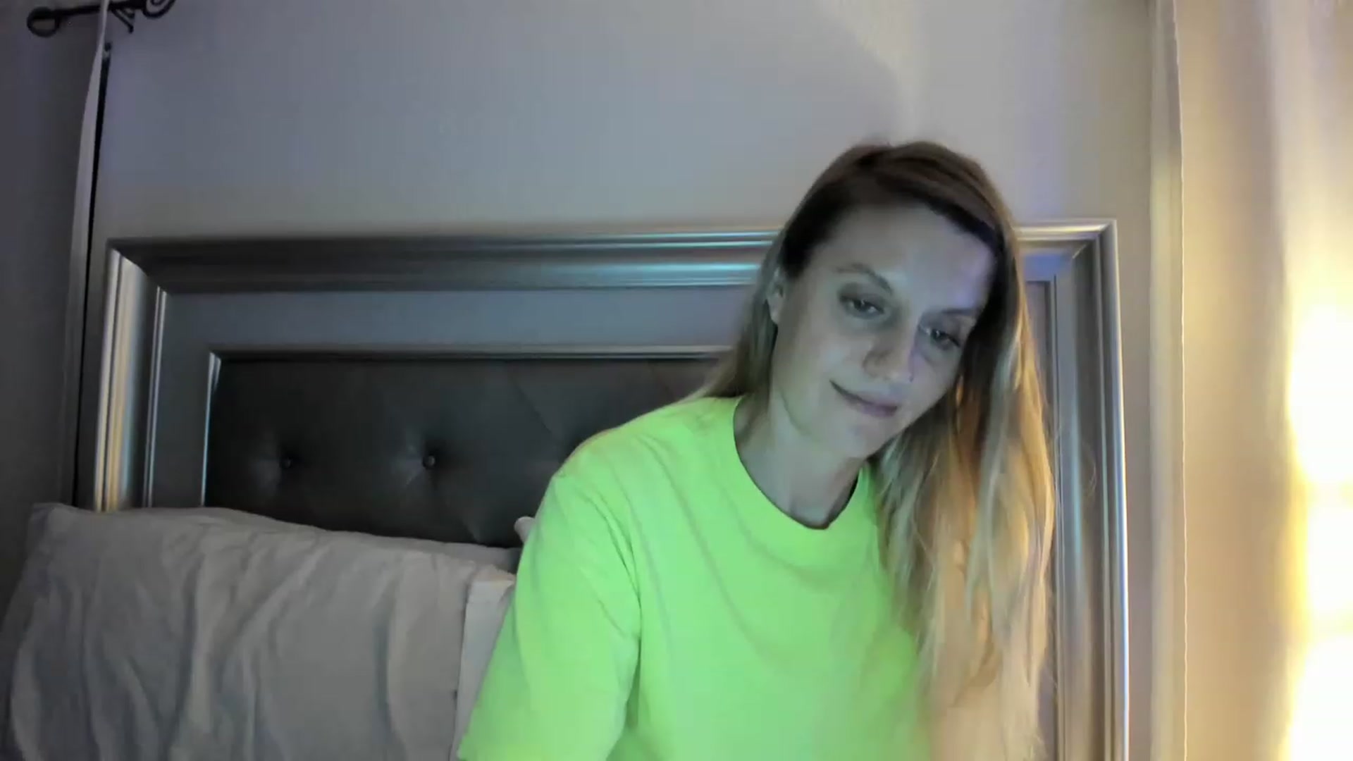 Gallery image thumbnail from Ca_ndi's myfreecams stream on, 05/01/2023, 08:59 image 7 of 20