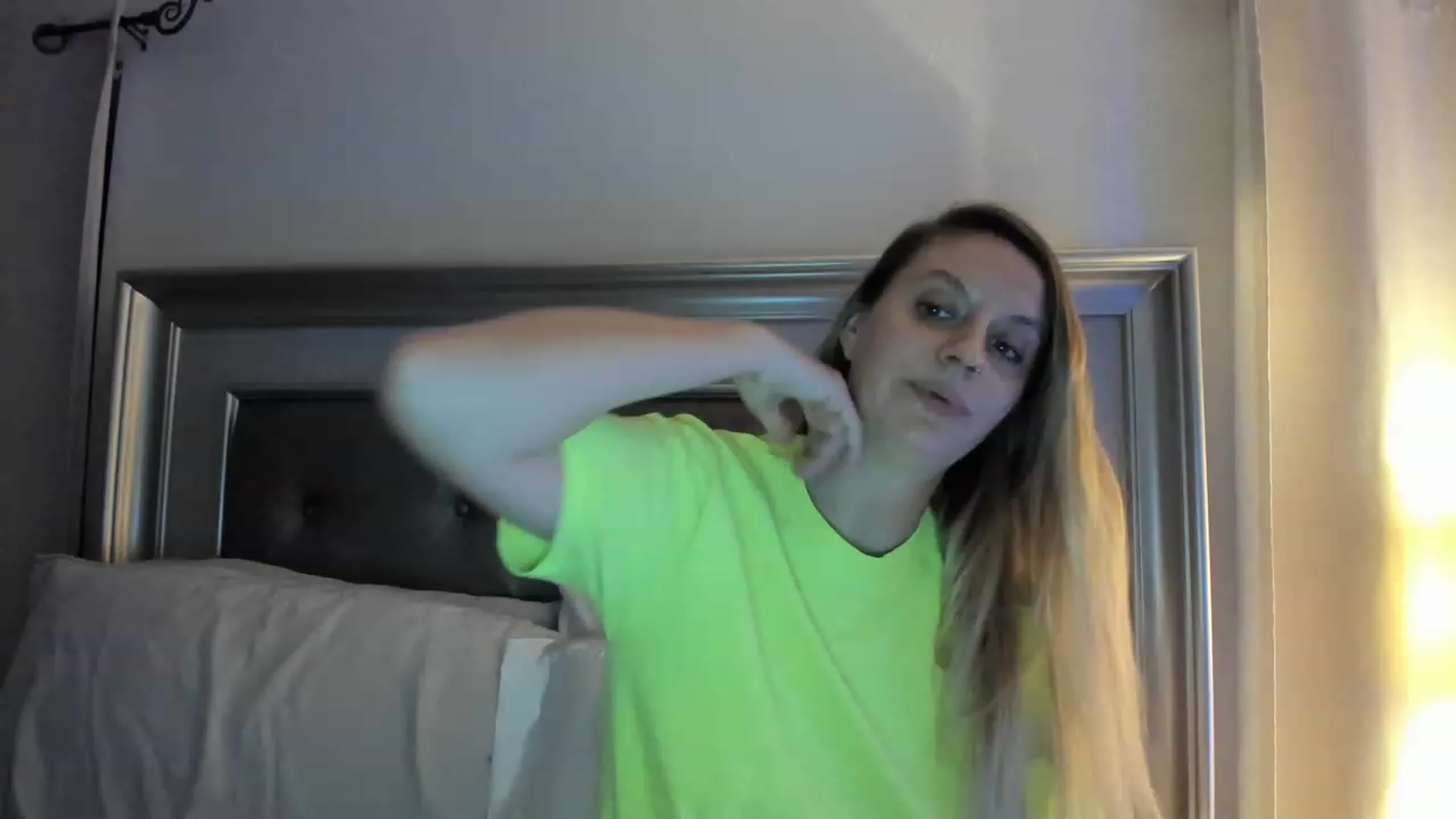 Gallery image thumbnail from Ca_ndi's myfreecams stream on, 05/01/2023, 08:59 image 8 of 20