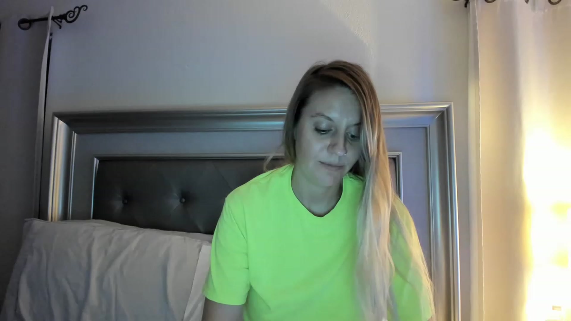 Gallery image thumbnail from Ca_ndi's myfreecams stream on, 05/01/2023, 08:59 image 3 of 20