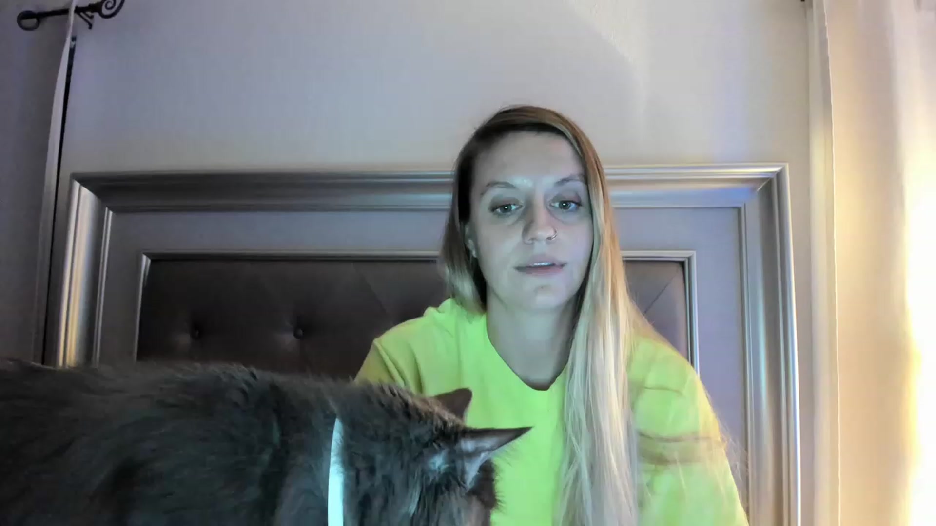 Gallery image thumbnail from Ca_ndi's myfreecams stream on, 05/01/2023, 08:59 image 17 of 20